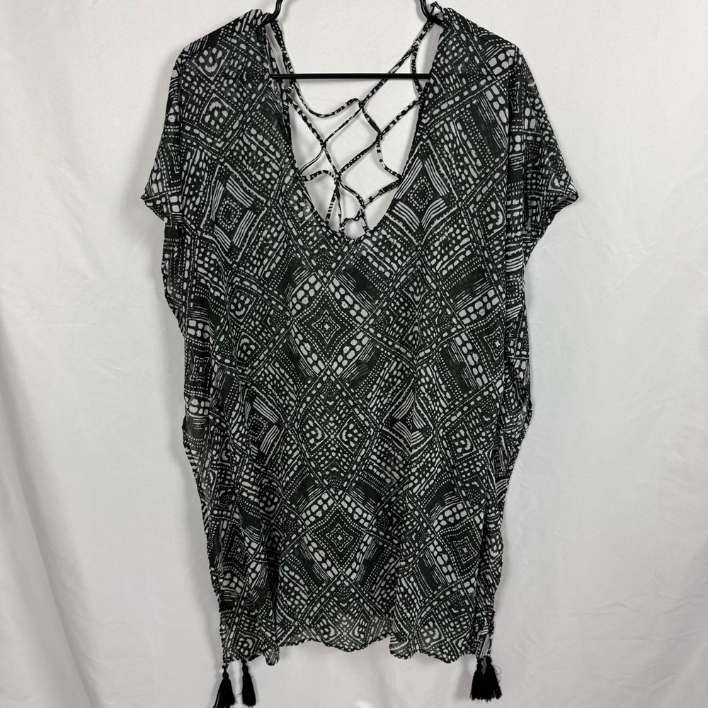 Palisades Beach Club 
XL/XXL 
Bathing suit cover